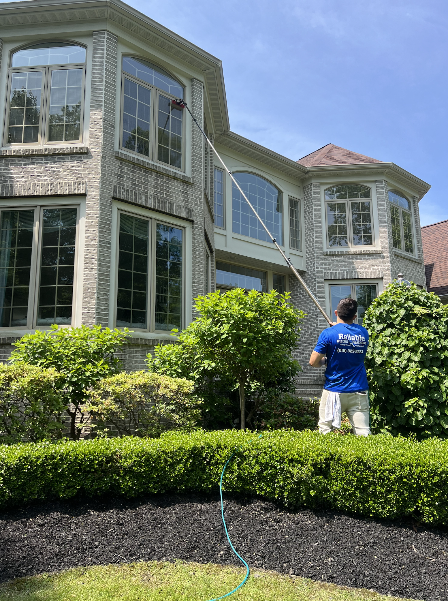 Reliable Window Washers servicing homes in Powell, Ohio